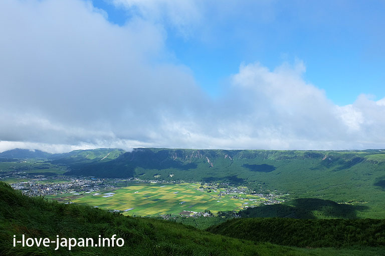 Aso sightseeing spots【2days】(Kumamoto)