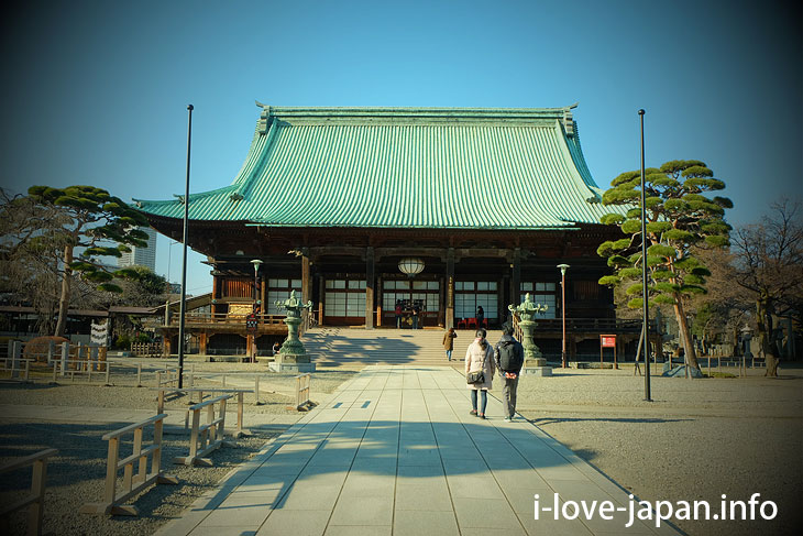 Mountain climbing "Otowa Fuji" at Gokoku-ji  Temple(Bunkyo-ku, Tokyo)