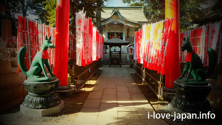 Toyokawa Inari Tokyo Betsuin is not a Shrine but a Temple (Minato-ku, Tokyo)