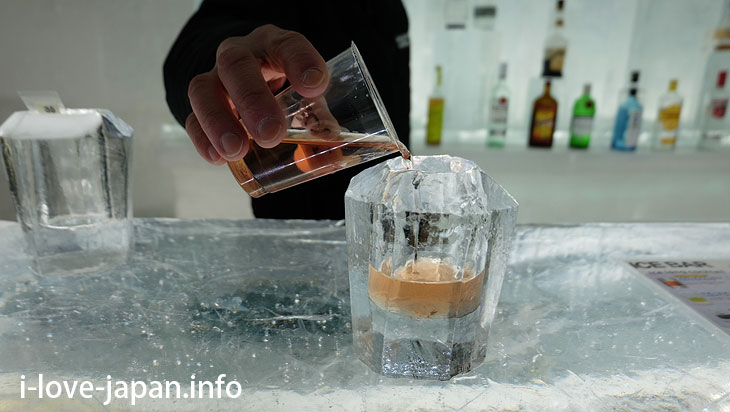 ice bar in Lake Shikaribetsu Kotan/Hokkaido