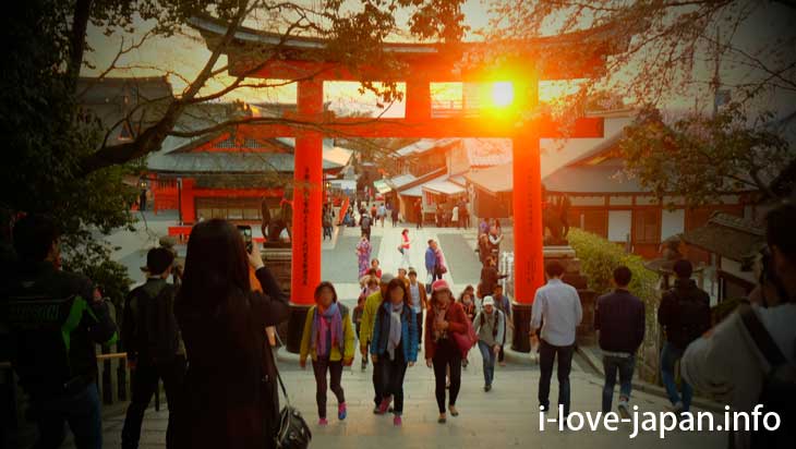 Sunset at Fushimi-Inari Taisha Shrine