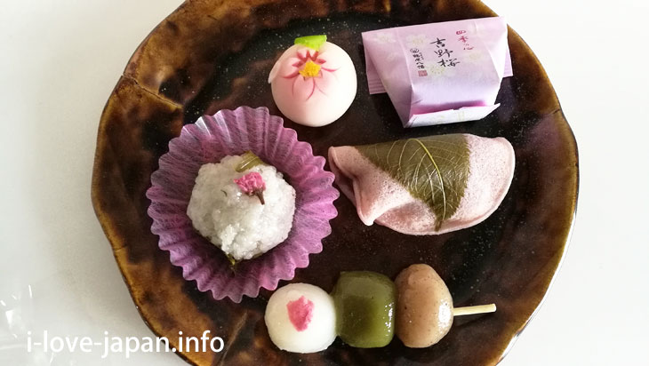 Japanese Sweets "Wagashi" in Spring